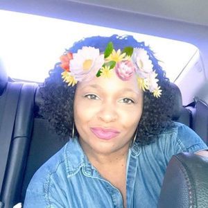 Meet your Posher, Yolanda